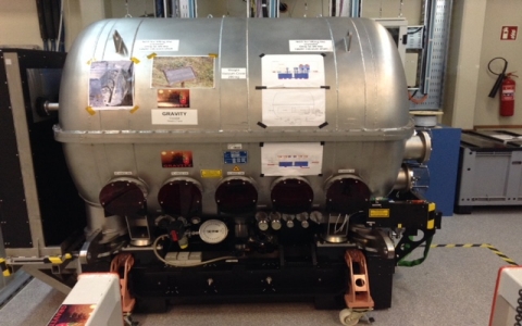 Cryostat Cryostat